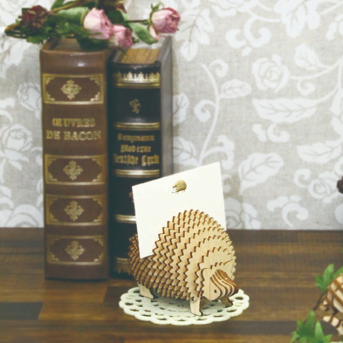 Wooden Art wa-gu-mi Hedgehog Memo Stand