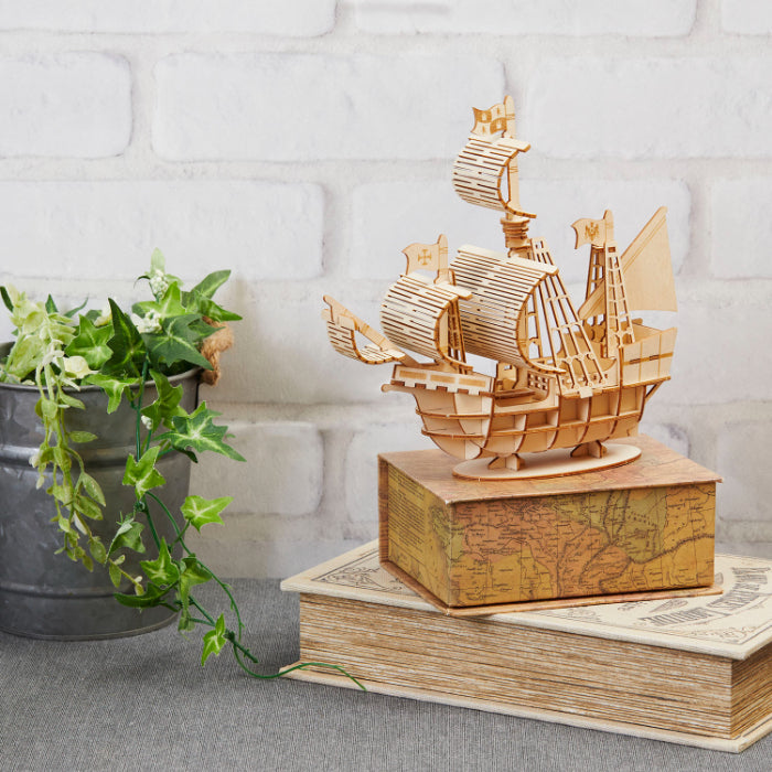 Wooden Art wa-gu-mi Sailing Vessel