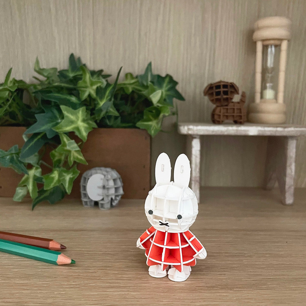 Paper Art si-gu-mi PLUS Dick Bruna Standing Miffy