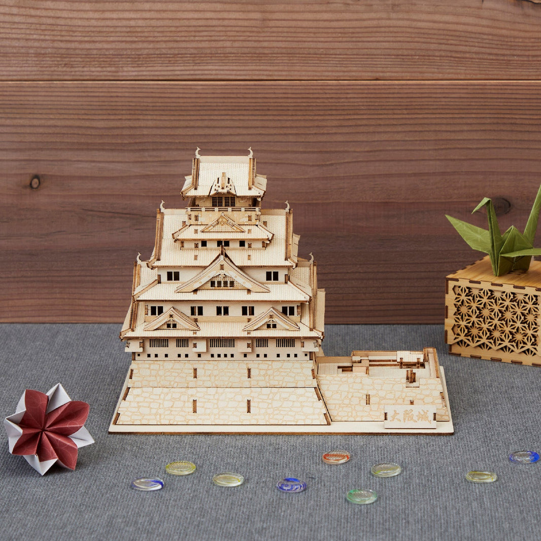 Wooden Art wa-gu-mi Osaka Castle